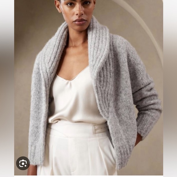 Banana Republic cardigan sweater - Picture 3 of 4